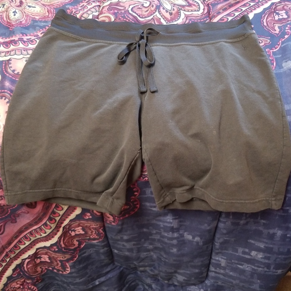 Athletic shorts